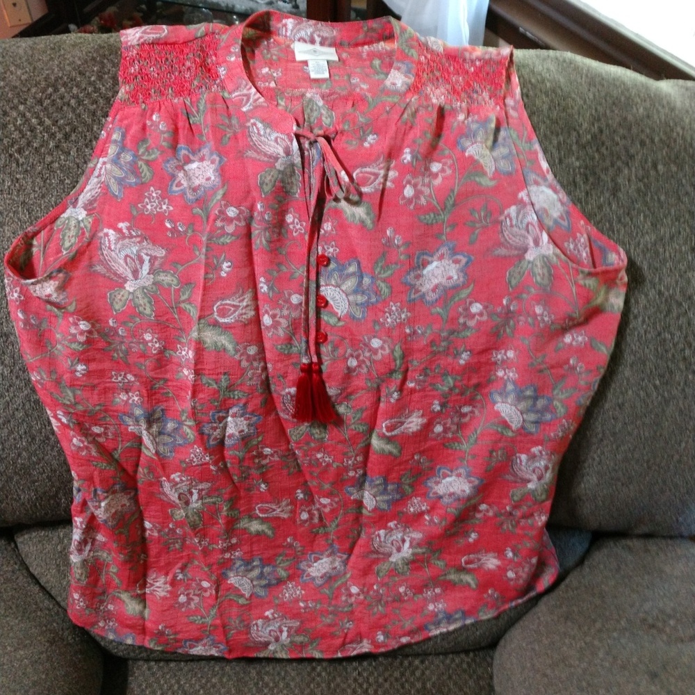 Tops - Picture 4 of 4